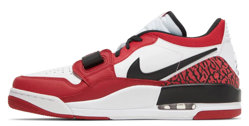 Basketball Shoes Y915249