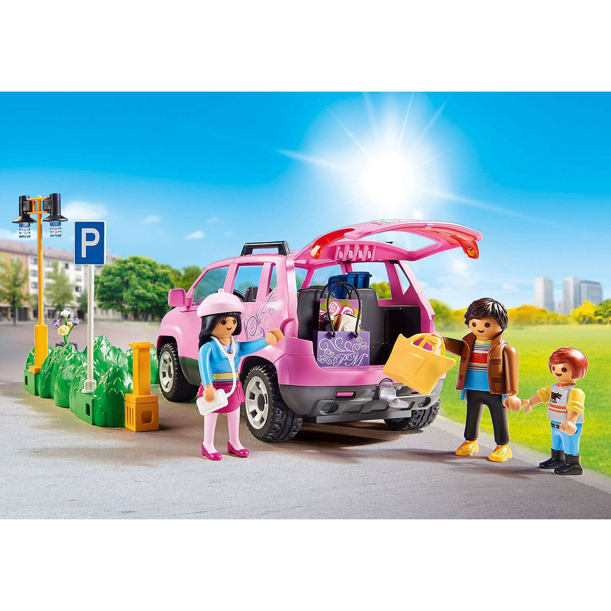 Family Car with Parking Space P433