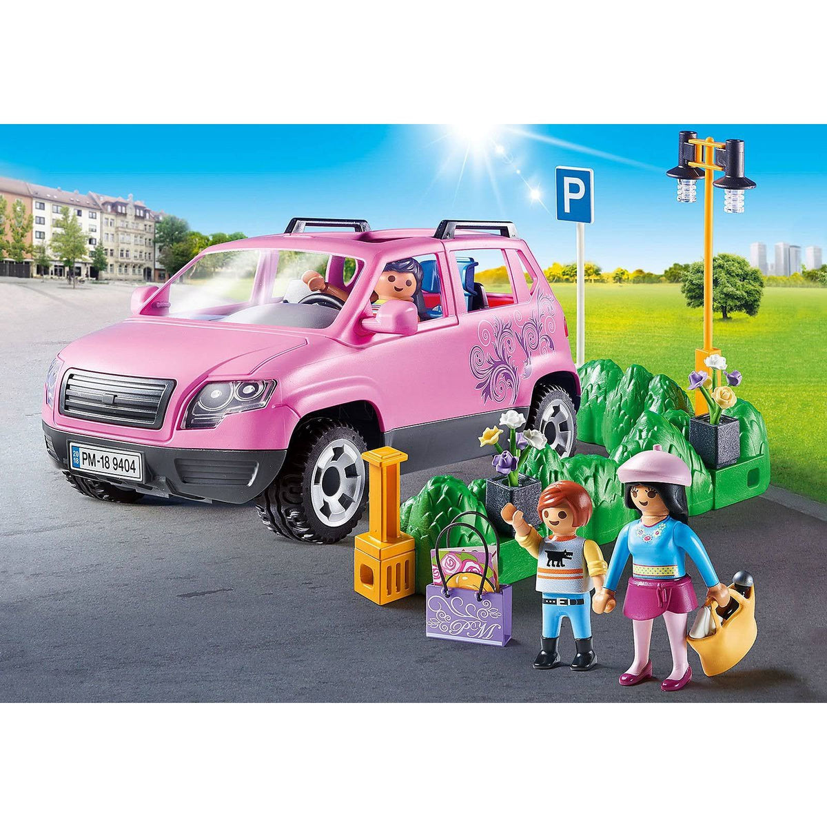 Family Car with Parking Space P433