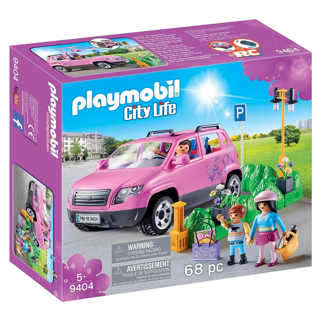 Family Car with Parking Space P433