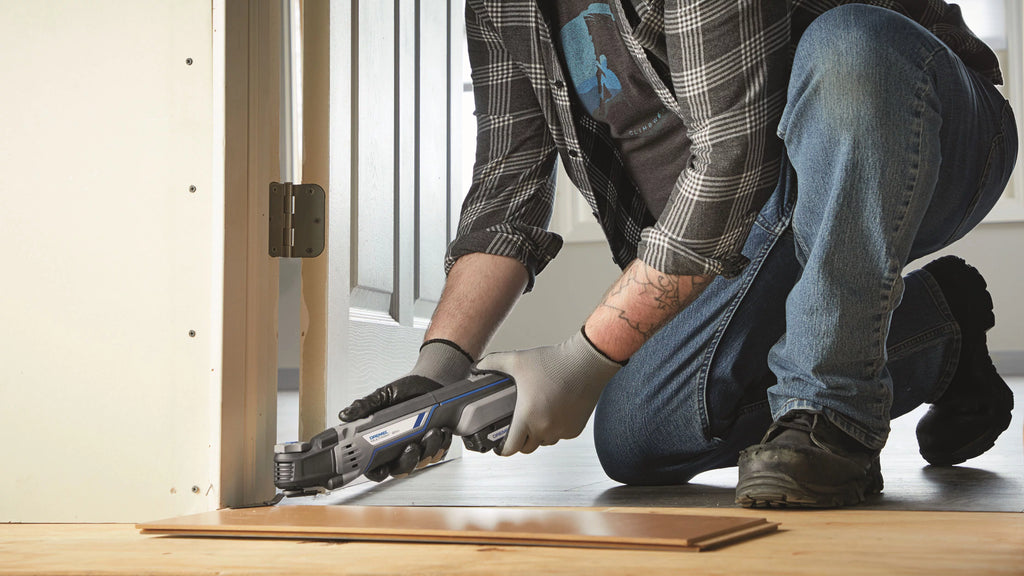 Cordless Oscillating Multi-Tool Kit with Two Batteries L511