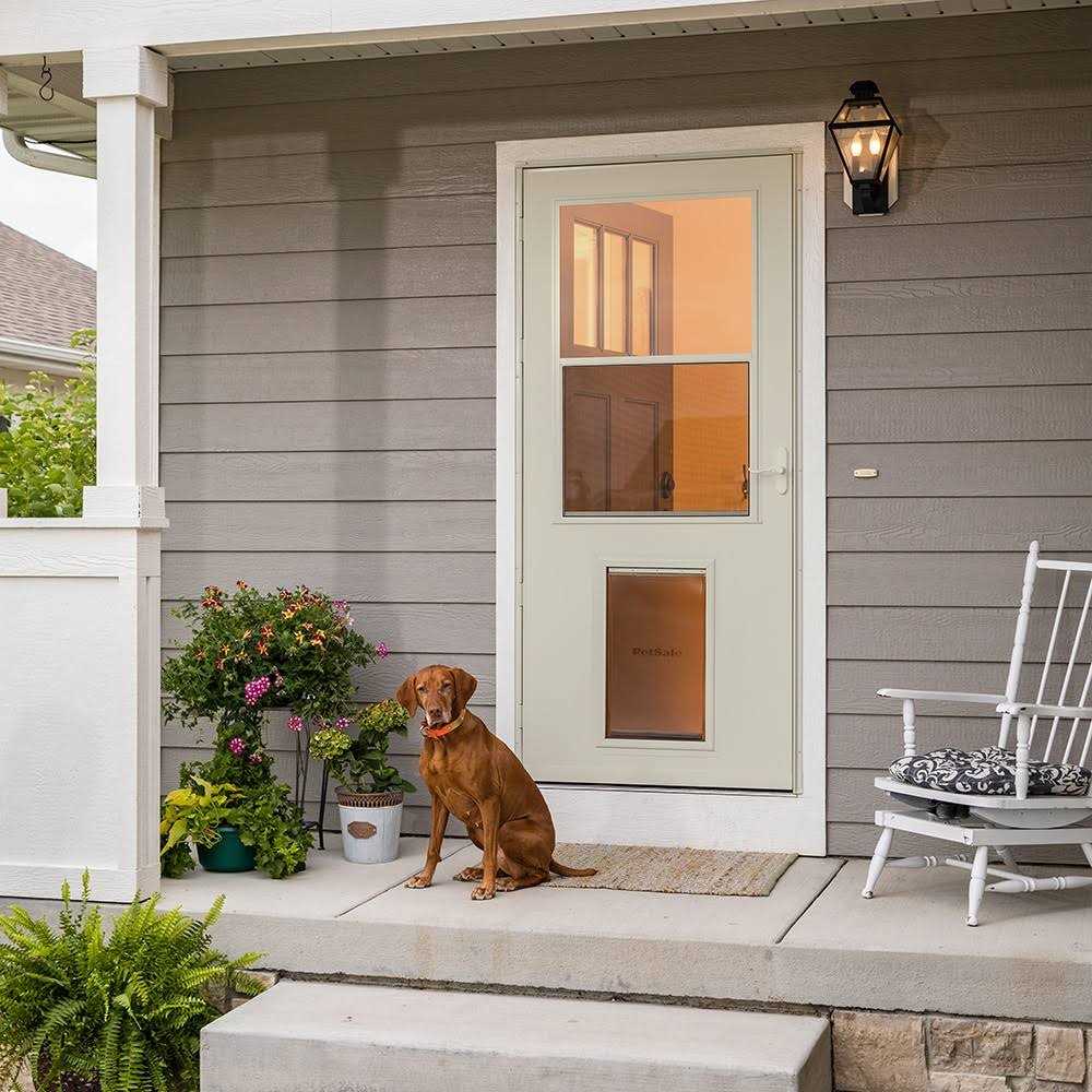 Pet Storm Door G7969