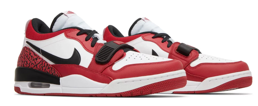 Basketball Shoes Y915249