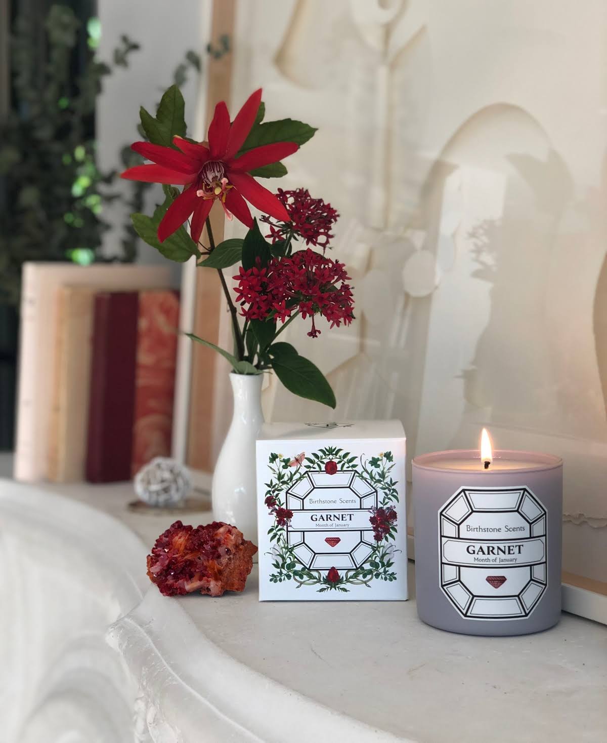 Garnet Candle 8.5-oz. Grey Jar L23004