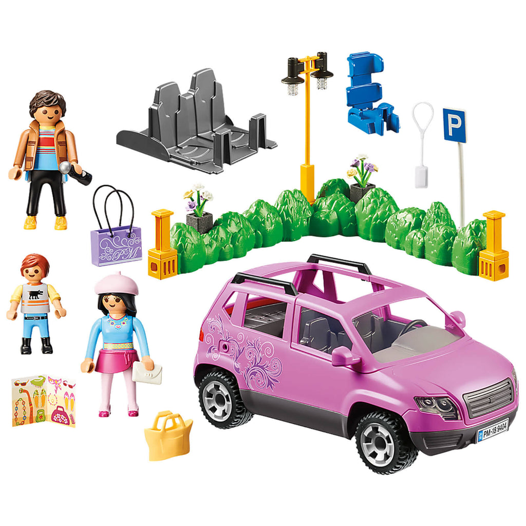 Family Car with Parking Space P433