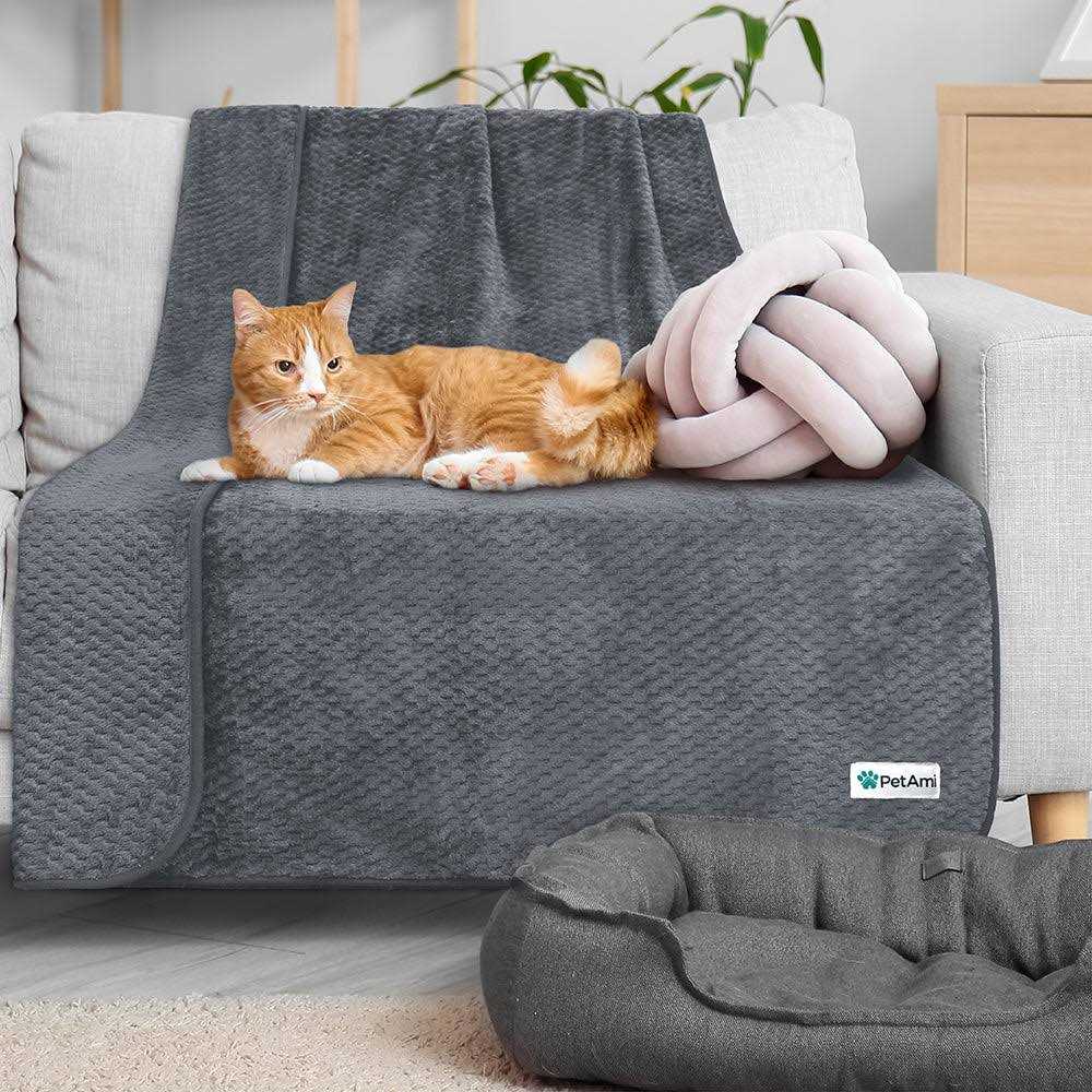 Sherpa Fleece Waterproof Cat & Dog Blanket Q51998