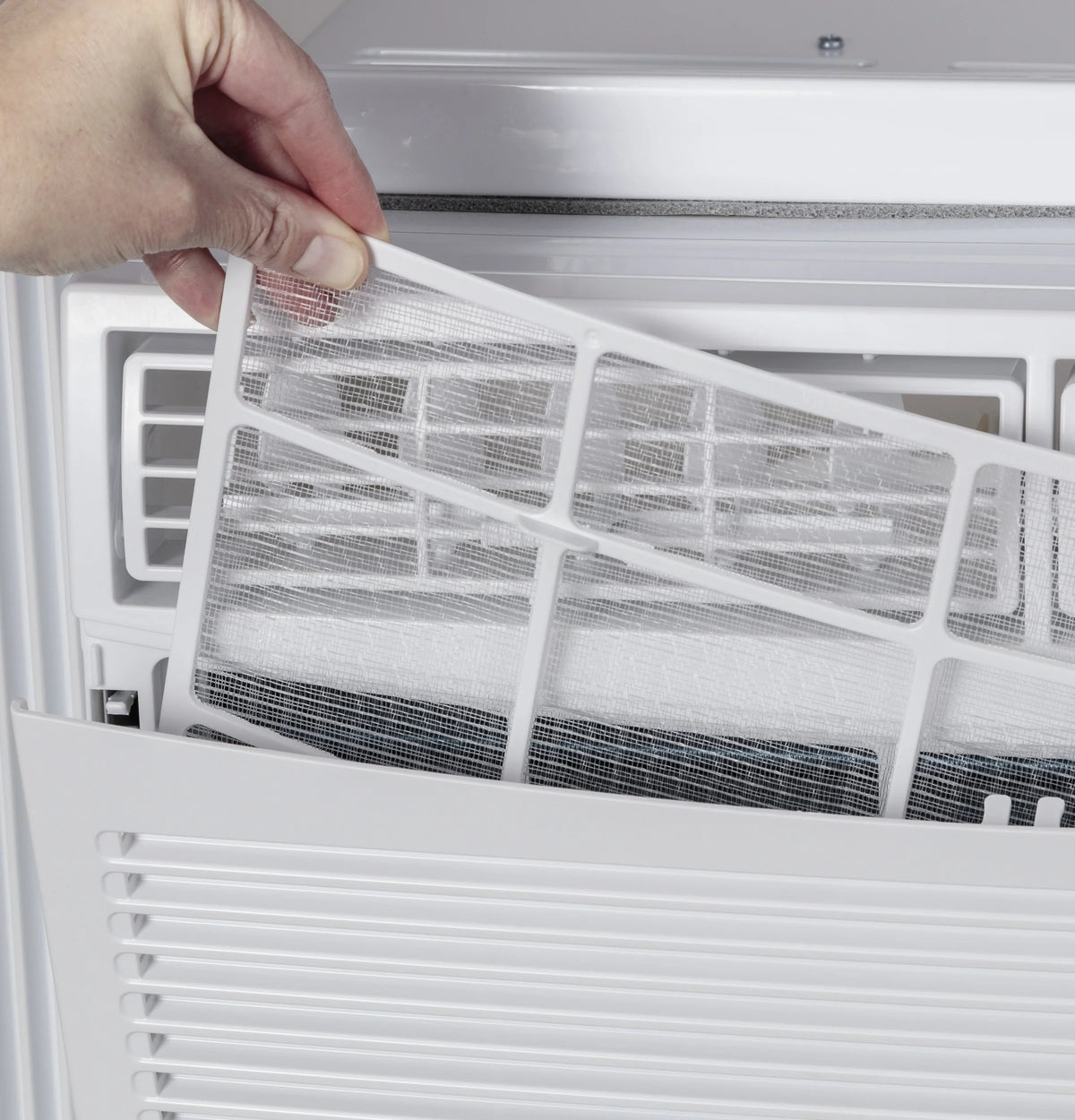 12,000 BTU 115-Volt Wi-Fi Window Air Conditioner C692